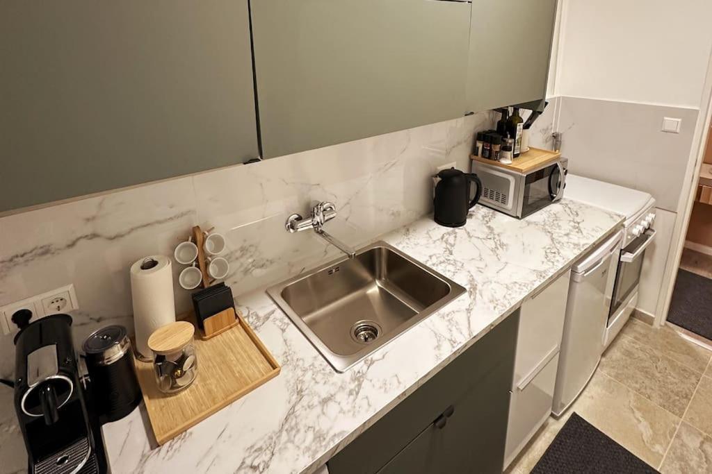 2 Zimmer Apartment Mit Parkplatz Berlin Exterior photo